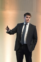 04399_SDR25_Henderson